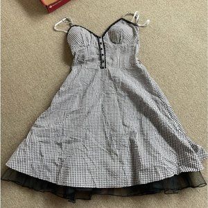 City triangles sweetheart dress
